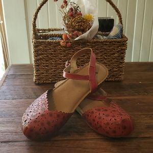 Red Mary Janes by Spring Step - Women's sz 39/9US